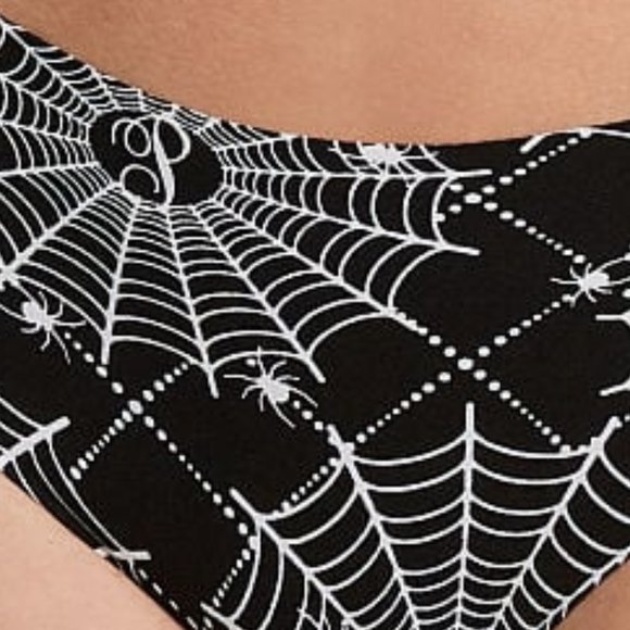 HALLOWEEN VS PINK No-Show Cheekster Panty Spider Webs Awesome Cool NWT - Picture 4 of 12